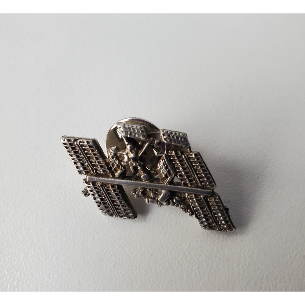 NASA International Space Station Satellite Pewter Hat Pin Pinback Lapel Tie Tack